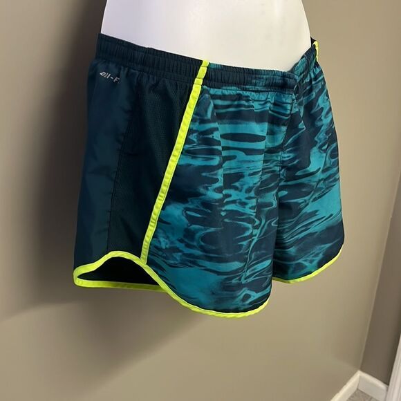 Nike Running Multi Textured Shorts w/ Mesh Drawstring & Built-In Underwear- Med. - Picture 4 of 16